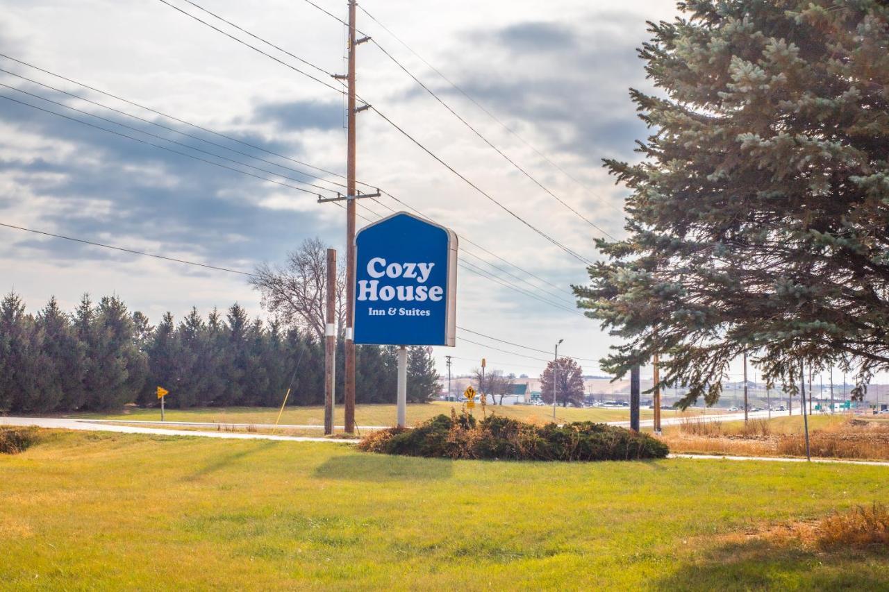 Cozy House Inn & Suites By Marifah Williamsburg エクステリア 写真