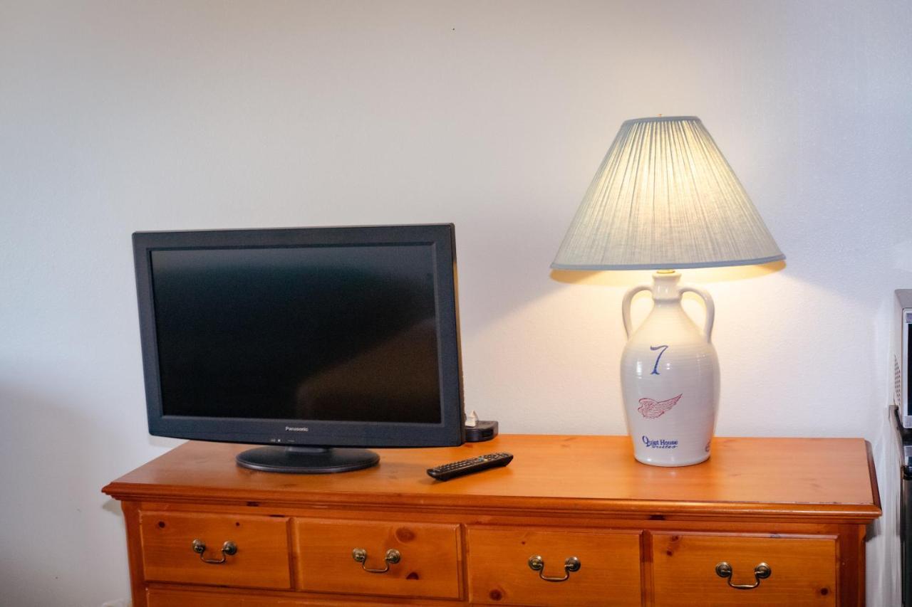 Cozy House Inn & Suites By Marifah Williamsburg エクステリア 写真